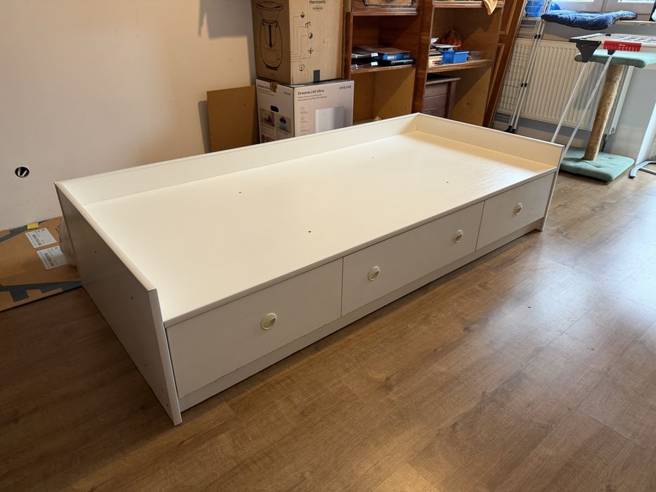 Sprzedam łóżko używane  200x90