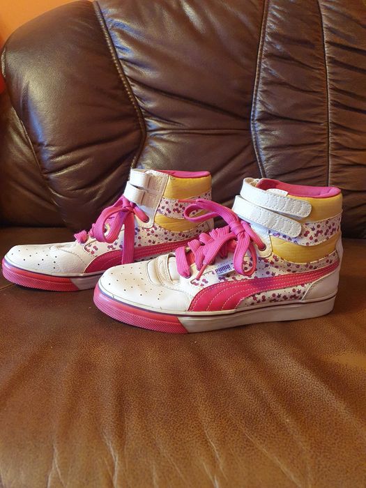 Damskie buty sportowe marki PUMA