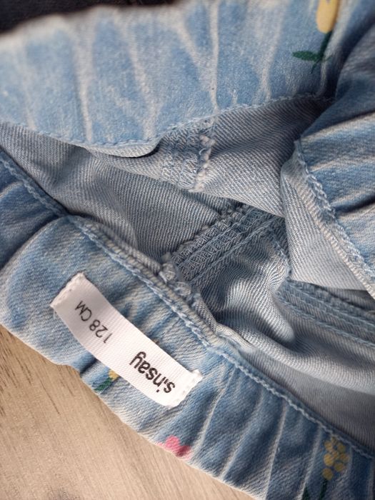 Nowe jegginsy Sinsay r. 128 dla dziewczynki