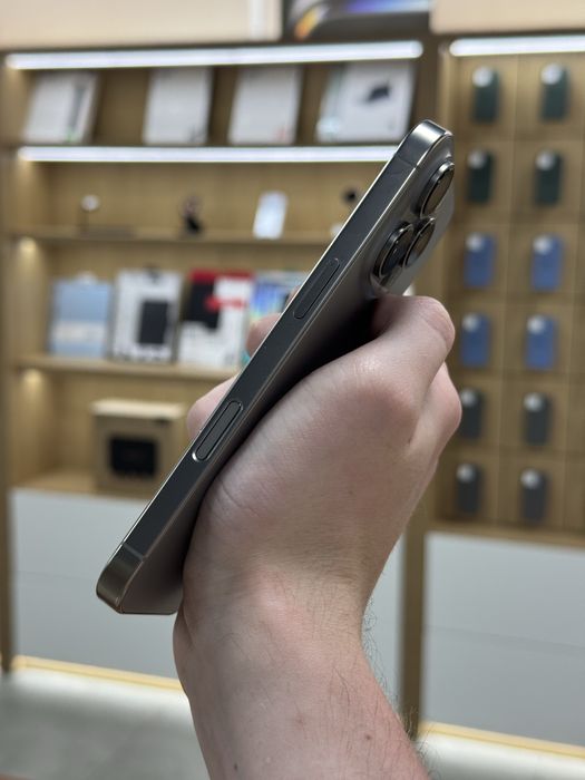 Б/У iPhone 16 Pro 128GB Natural Titanium eSim Рівне Aplio