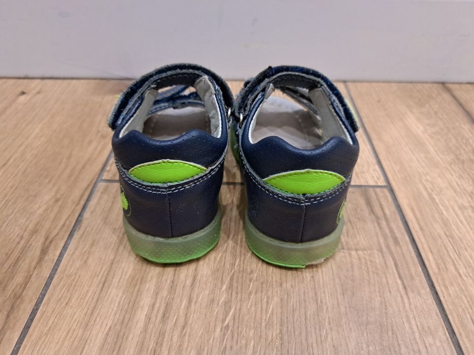 Skórzane sandały clibee