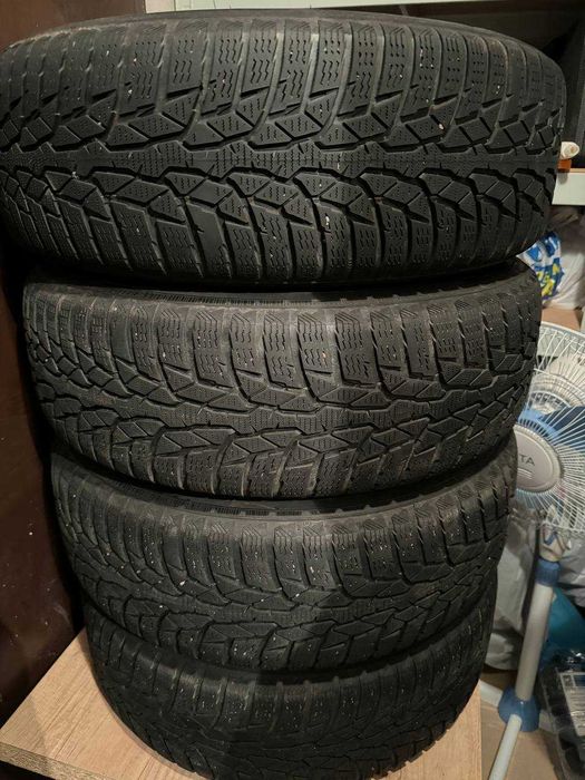 Зимова гума Nokian 185/65/r15 на дисках та з ковпаками