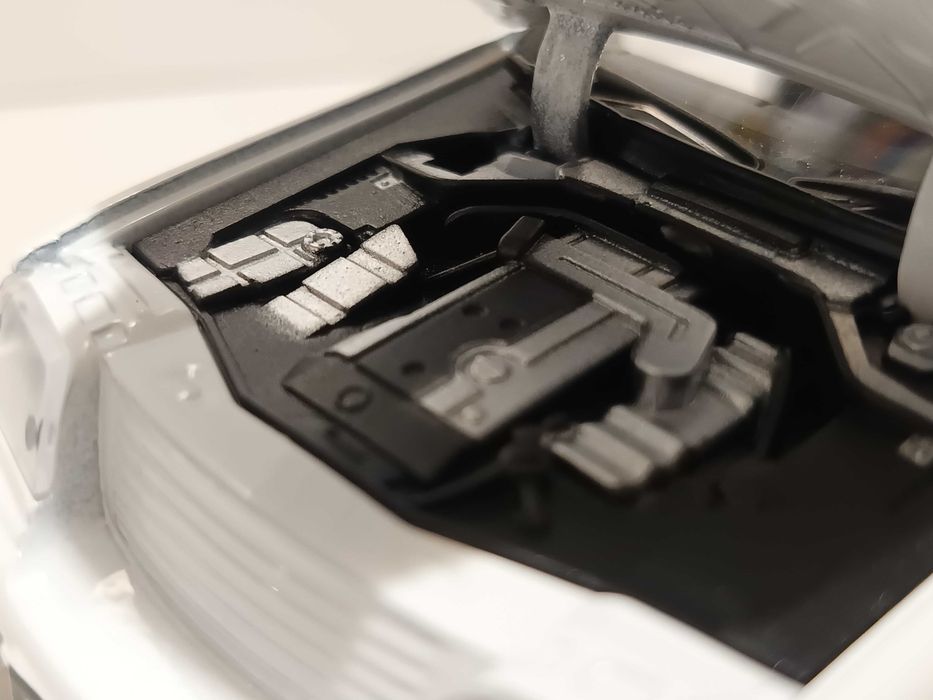 MODEL SAMOCHODU - MERCEDES W140 - SKALA 1:32 - biały połysk