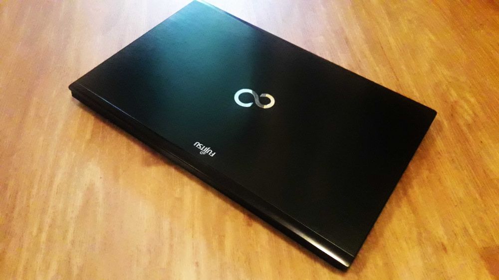 Продам ноутбук Fujitsu - CORE i3