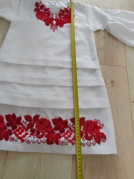 Плаття вишите бісером