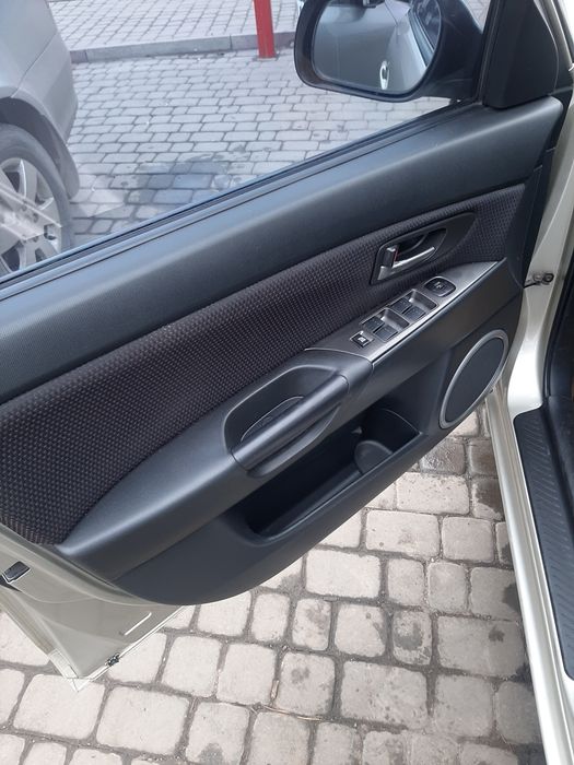 Продам авто Mazda 3