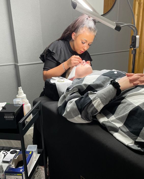 Szkolenia Indywidualne/Stylizacja Rzes&Brwi