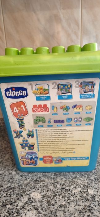 Caixa com blocos de construção