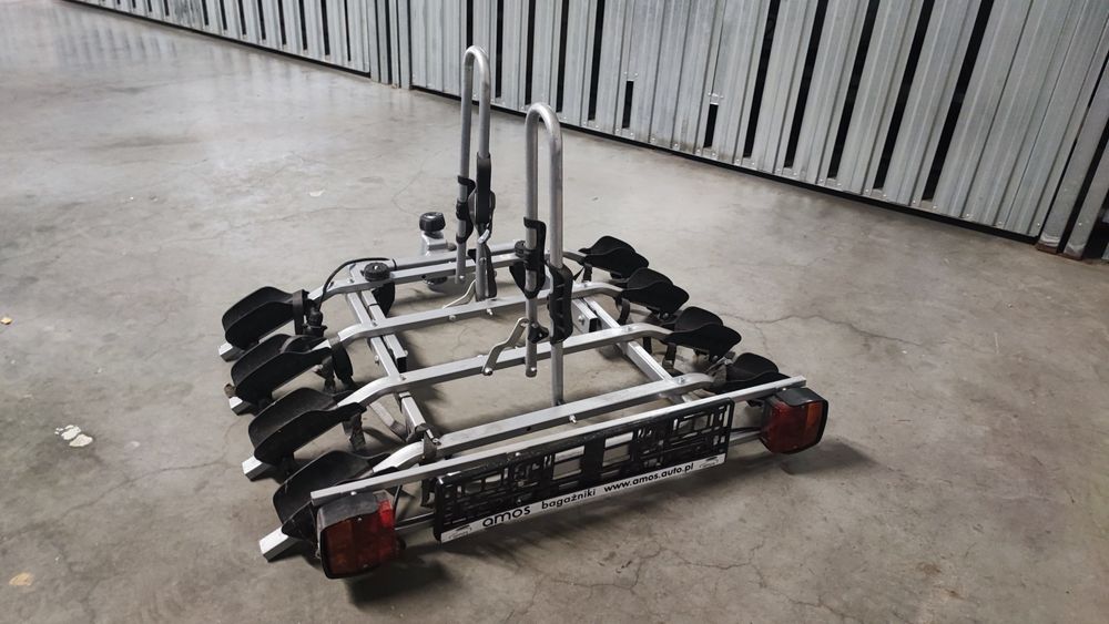 Bagażnik rowerowy na hak na 4 rowery
