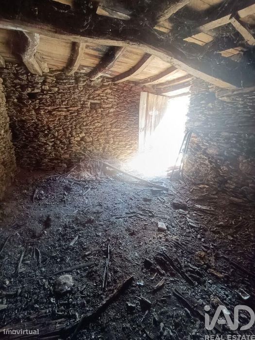 Moradia em gaveto em Ceira de 75,2 m2