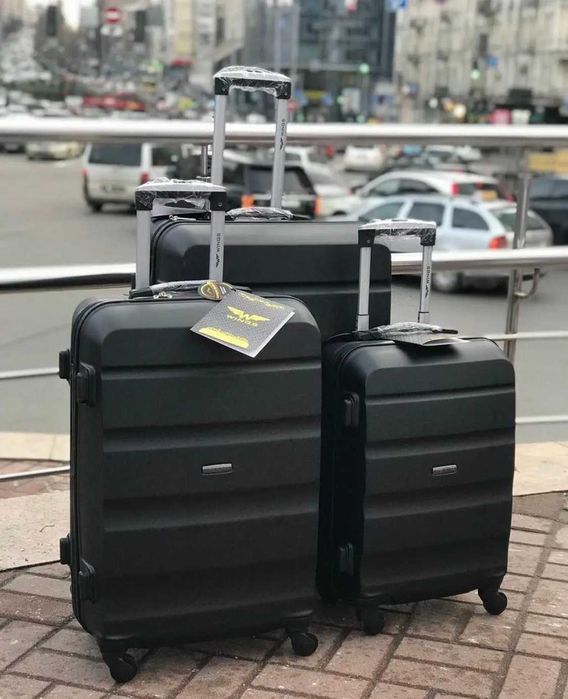 Акція! Валіза на колесах велика середня XS Чемодан большой маленький