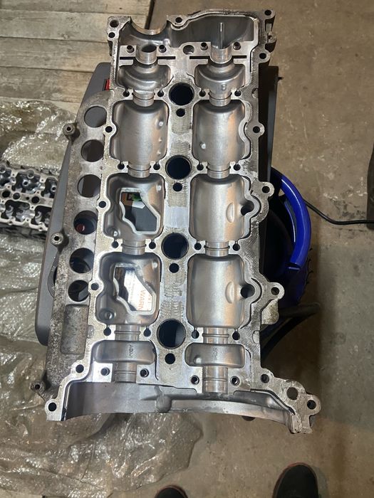 Продам ГБЦ  Рено Трафик 2.0