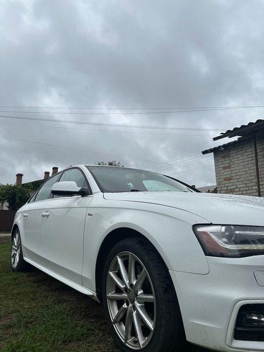 Audi A4B8 2.0tfsi 2014рік