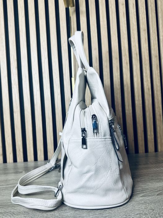 Nowy plecak trojkat torebka 2w1