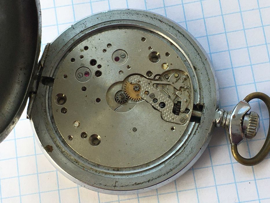 Часы карманные Молния СССР под восстановление - живой баланс