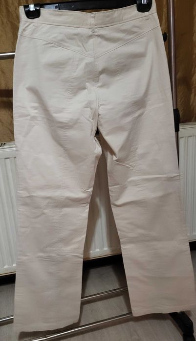 Spodnie beżowe 40