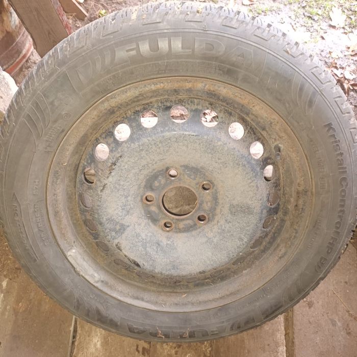 Opony zimowe 215/55/16 5x108