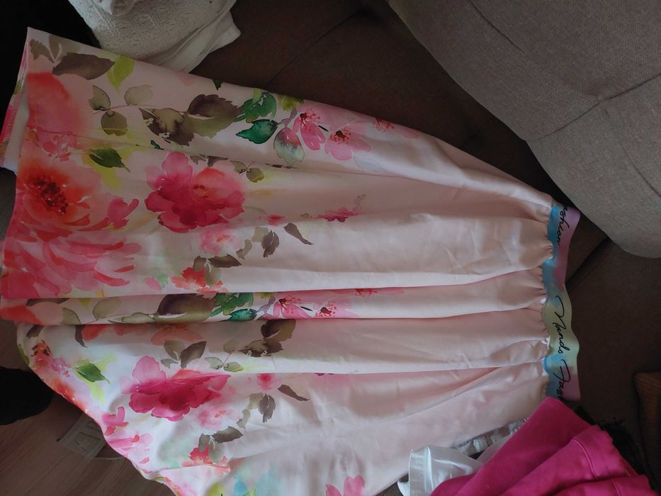 Ubrania dziewczęce 146-152cm