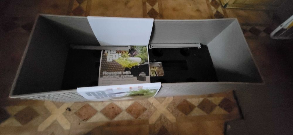 Sprzedam doniczki 4szt  cena za sztukę