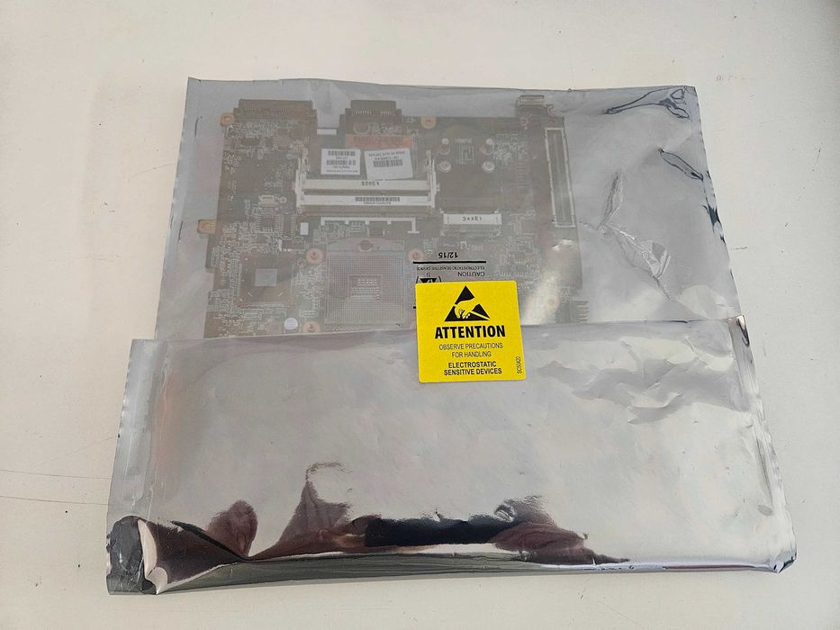 Vendo Mainboard nova PN: 686973.001 para HP ProBook 6570b
