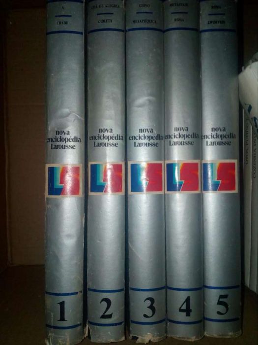 Enciclopédia Larousse