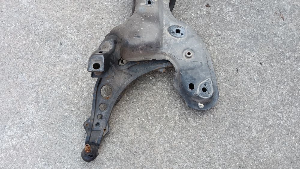 Charriot frente FIAT Idea (350_)