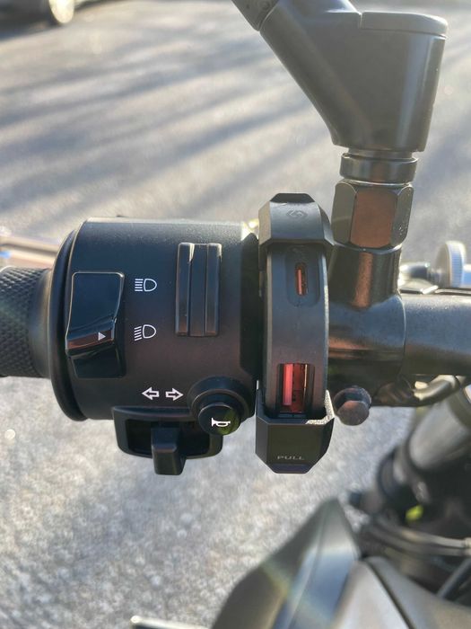 Yamaha MT 07 (com extras)