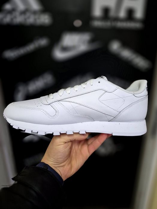 Чоловічі кросівки кросівки Reebok Classic Leather Vector(Оригінал)42-27см .