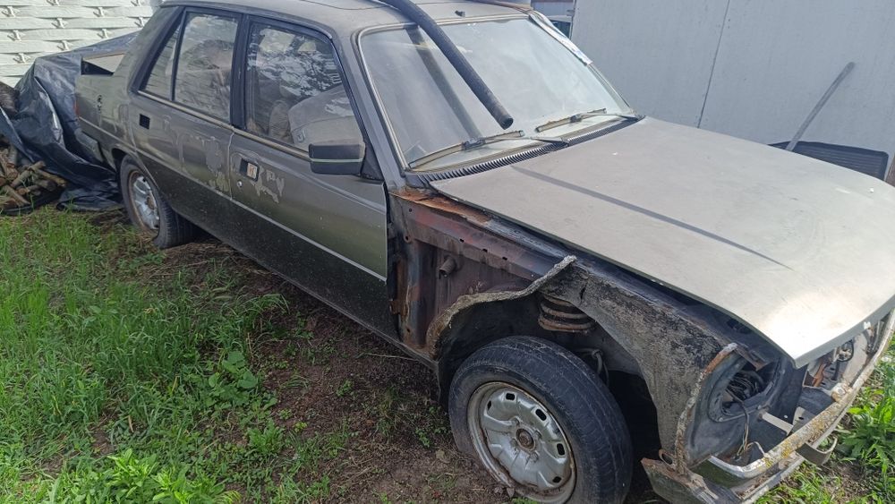 Peugeot 305 бензин