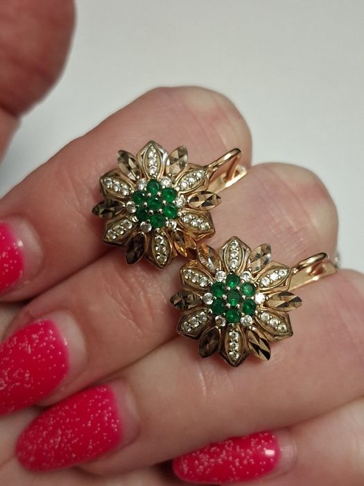 Золотые сережки малинки с фианитами