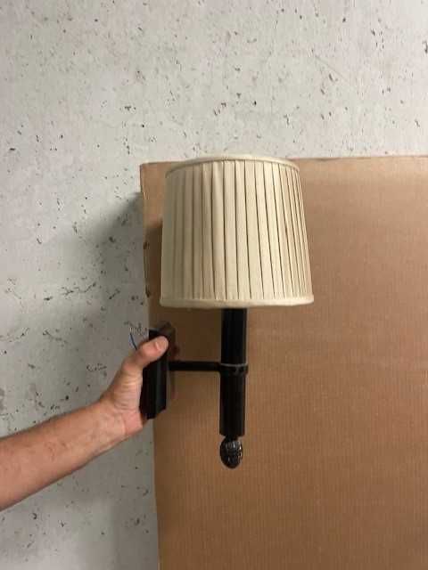 Conjunto de apliques (2) com abajur pregas em seda natural