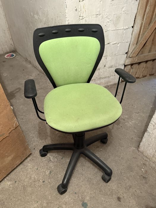 Krzeslo obrotowe do biurka