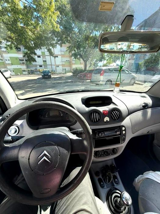 Citroën C3 1.2 Gasolina 2002 5 Portas - Económico - Direção Assistida — photo 4