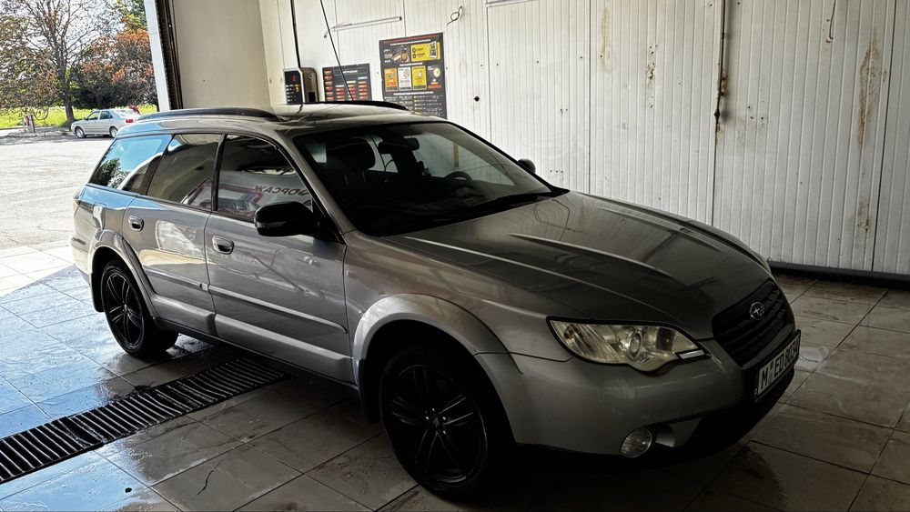 Subaru outback 2,5 автомат 4х4