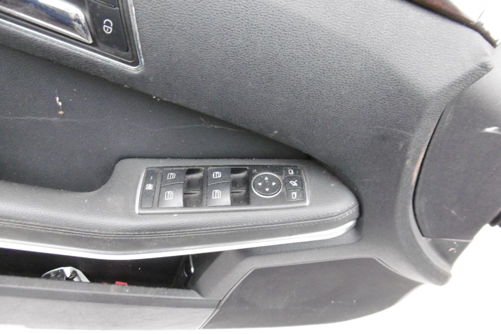 Drzwi przód lewe Mercedes E-klasa W 212