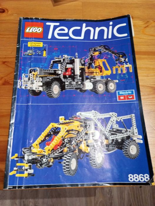 Lego 8868 Air Technic Claw Rig z 1992 roku z instrukcją.