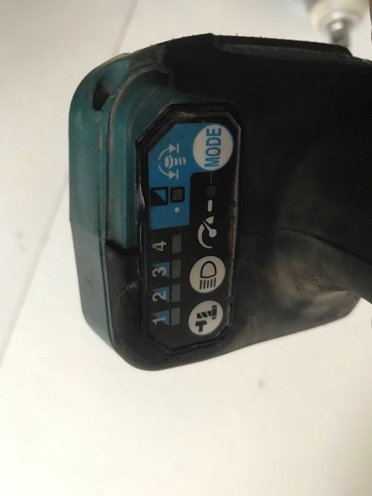 Гайковерт безщітковий ударний Makita DTW300 з Англії