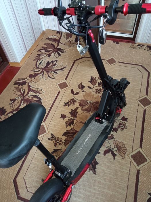 Електросамокат Куго м4 про