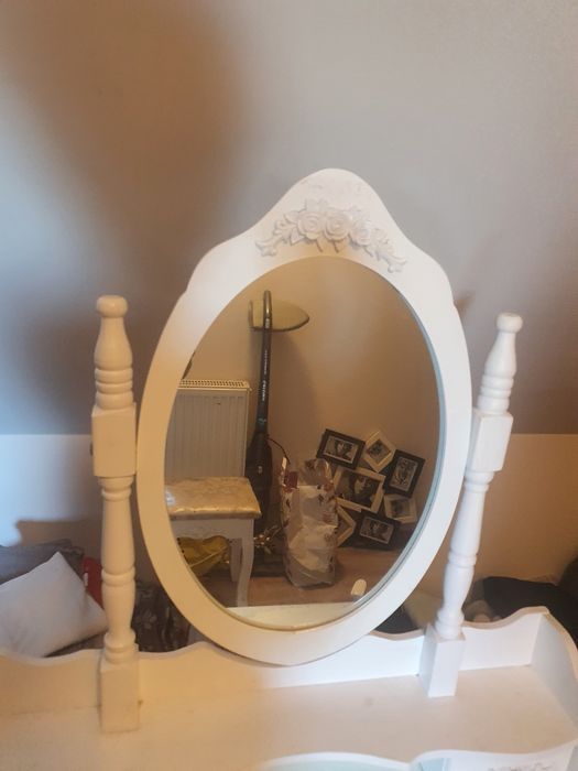 Toaletka dziecięca biała