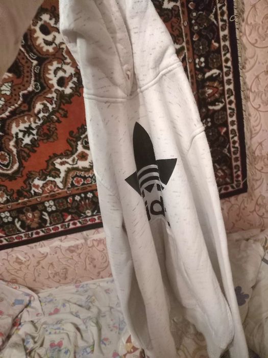 Продам кофту Adidas