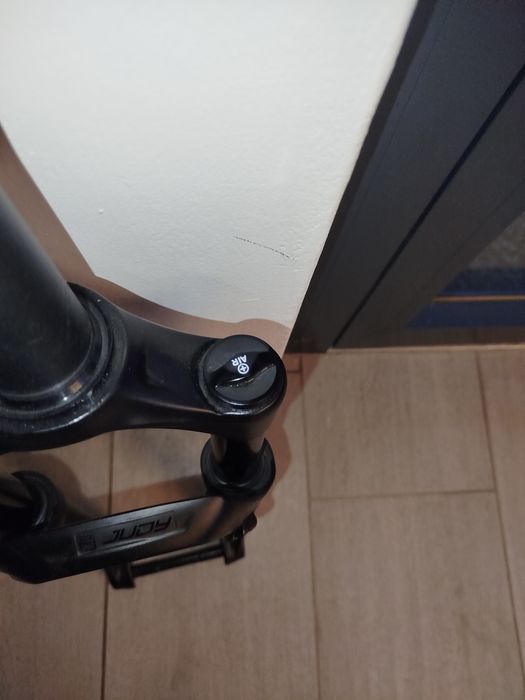 Amortyzator Rock Shox Judy 27,5 15x110 Boost tapered 100mm