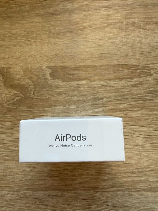 Słuchawki AirPods 4 ANC