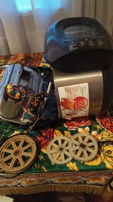 Продаю хлебопечку Moulenex разобранном виде.В рабочем состоянии