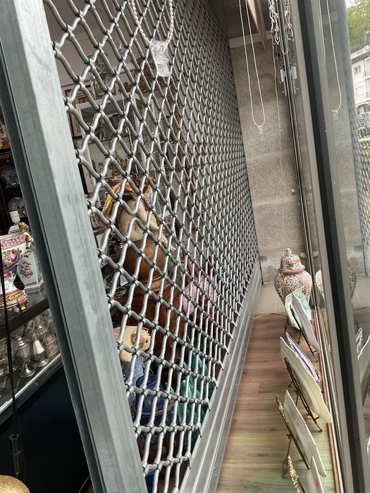 Grades de proteção como novas remoto control