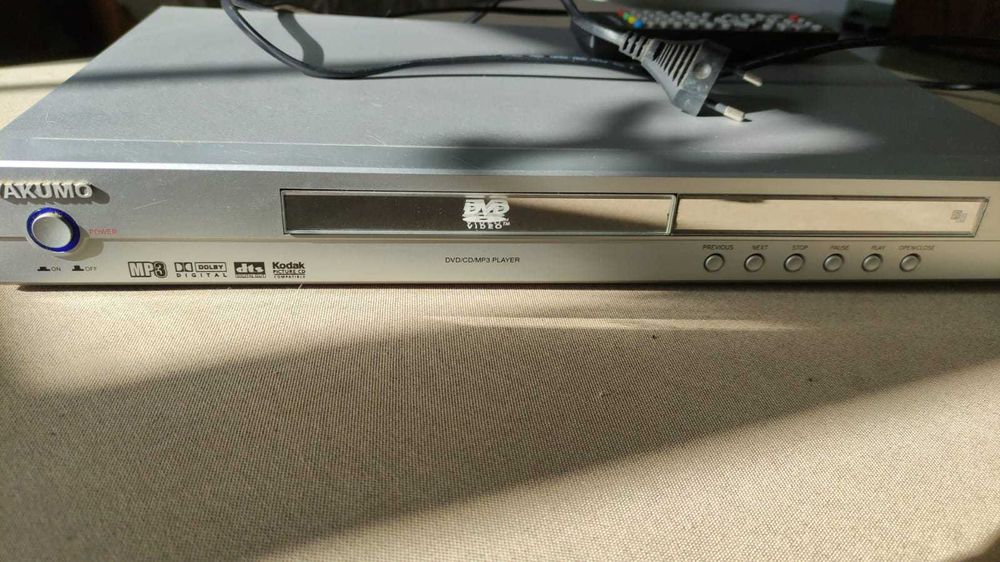 Leitor de DVD- Yakumo