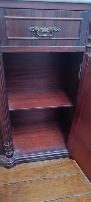 Movel de antiquário com top de mármore
