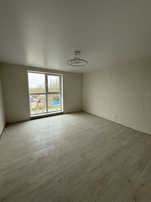 Продам новий будинок з ремонтом !!