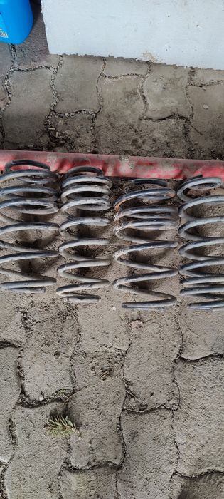 Cztery Sprężyny Touran I