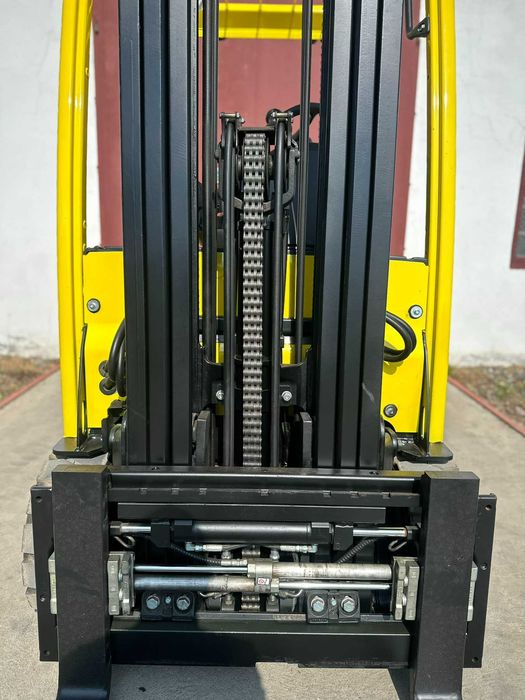 Навантажувач штабелер 1416 Навантажувач HYSTER J2,0XNT  2,0t 4850мм