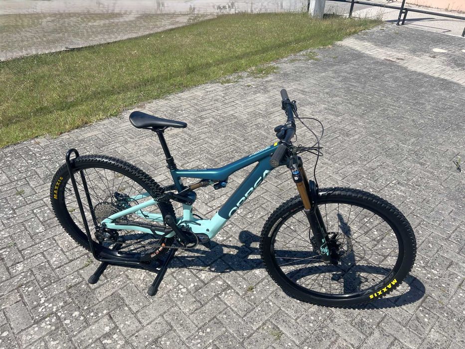 Bicicleta de montanha elétrica ORBEA RISE M20 (2021) Tam. M - Seminova